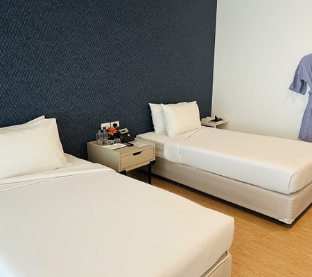 Prices start from THB 3,000 Miracle Transit Hotel  en Bangkok