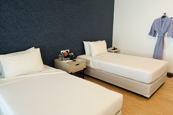 STANDARD ROOM 6 HOURS WITH SHARED BATHROOM Miracle Transit Hotel en Bangkok STANDARD ROOM 6 HOURS WITH SHARED BATHROOM Miracle Transit Hotel en Bangkok