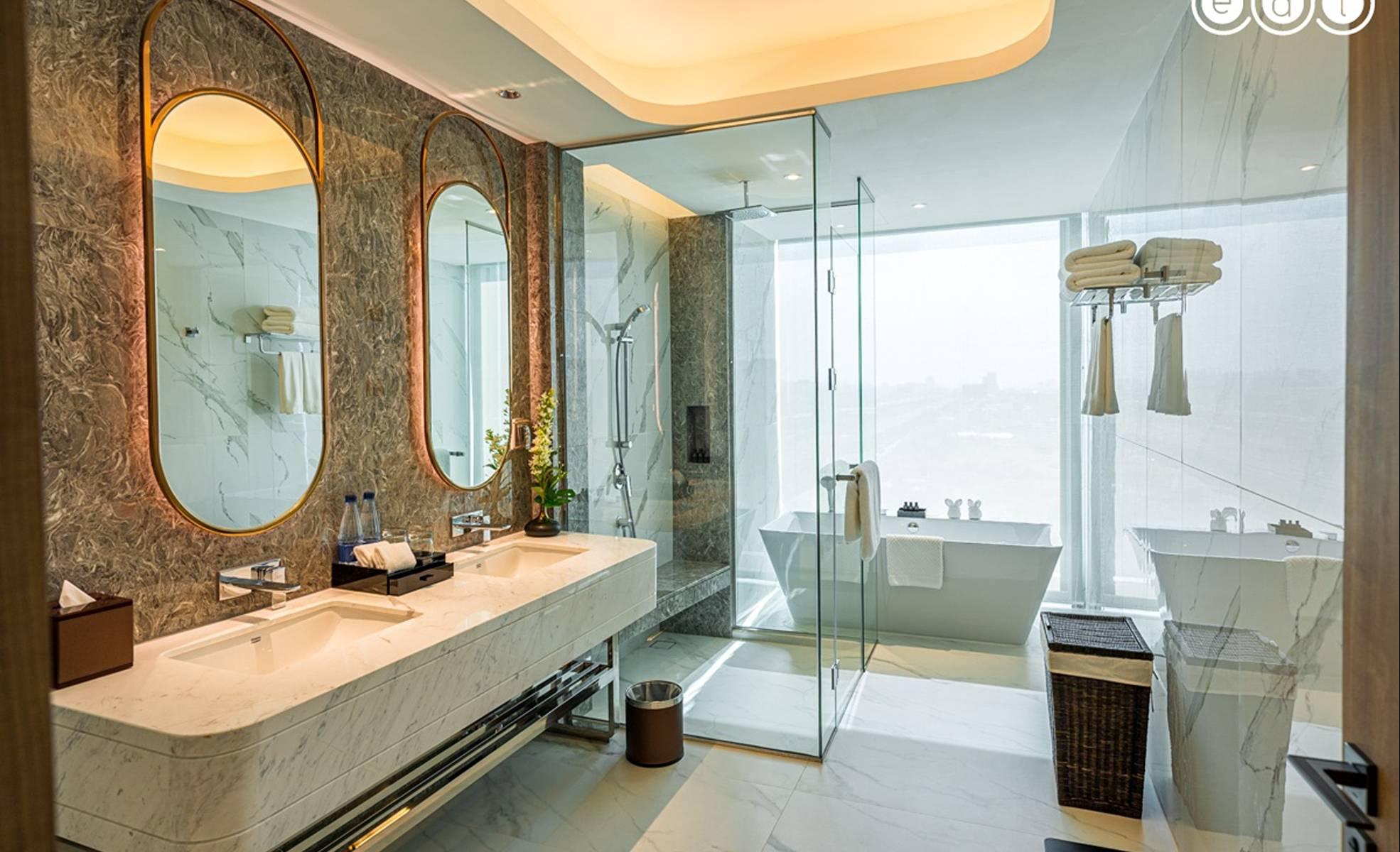 Bathroom Executive Suite Asawin Grand Convention Hotel