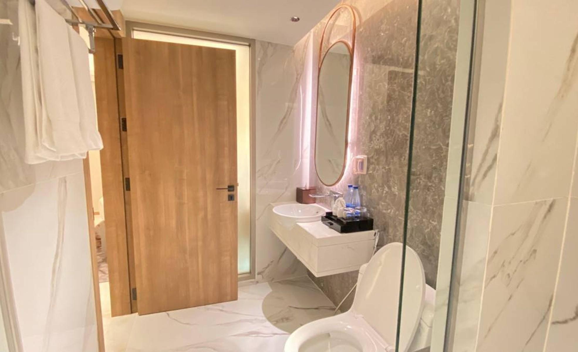 Bathroom Family Suite Asawin Grand Convention Hotel