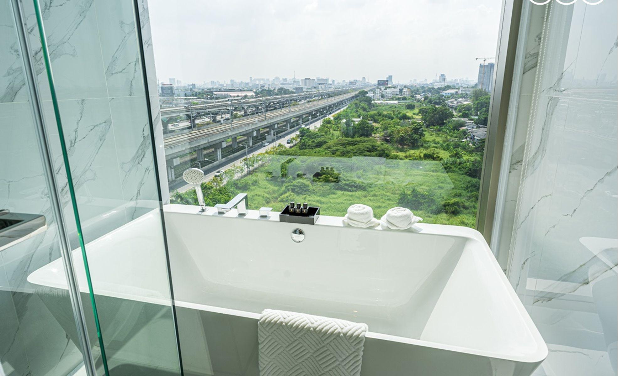 Bathroom Executive Suite Asawin Grand Convention Hotel