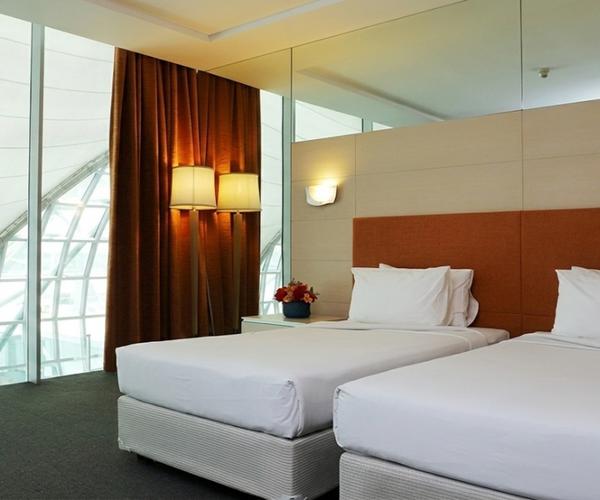 DELUXE ROOM