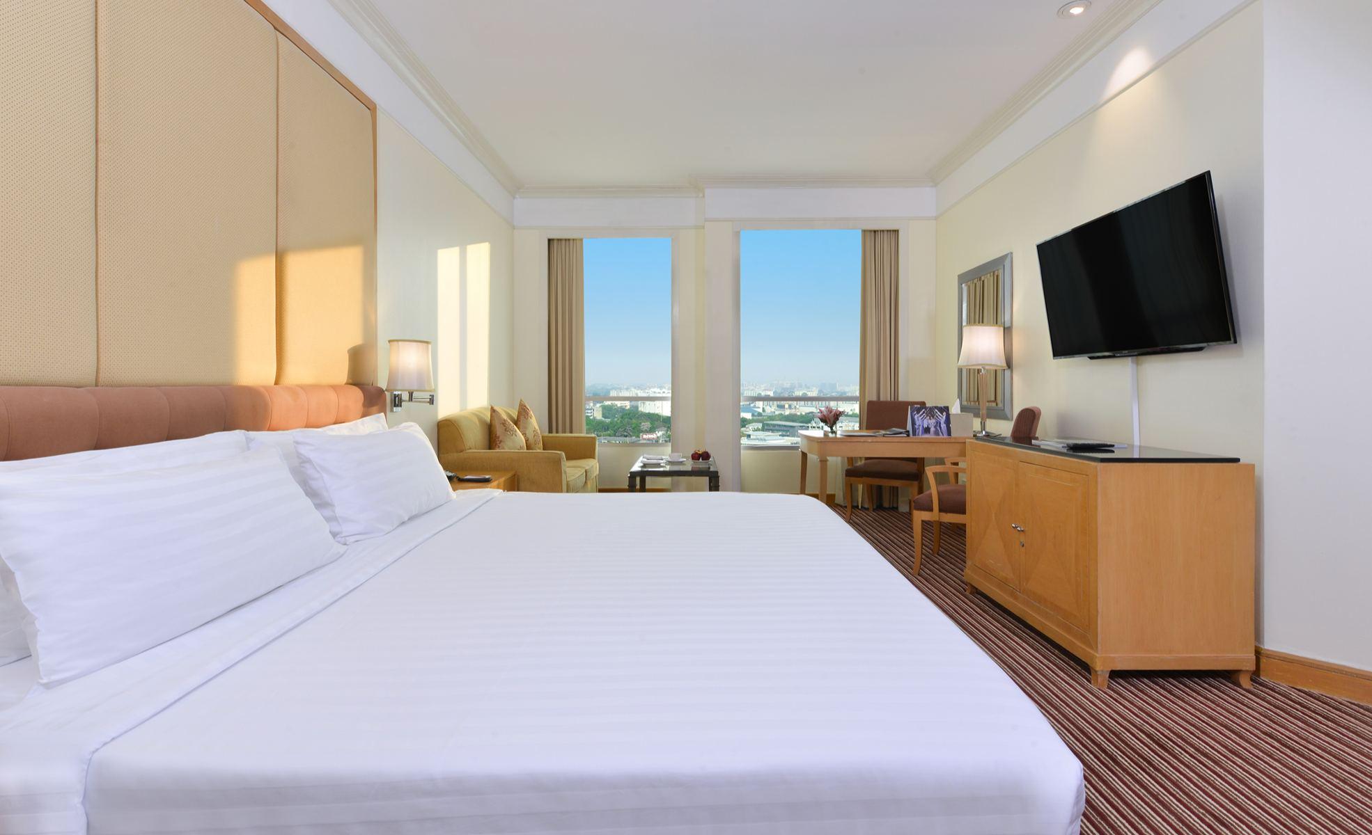 DELUXE SUITE