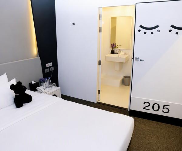 SUPERIOR ROOM 8 HOURS