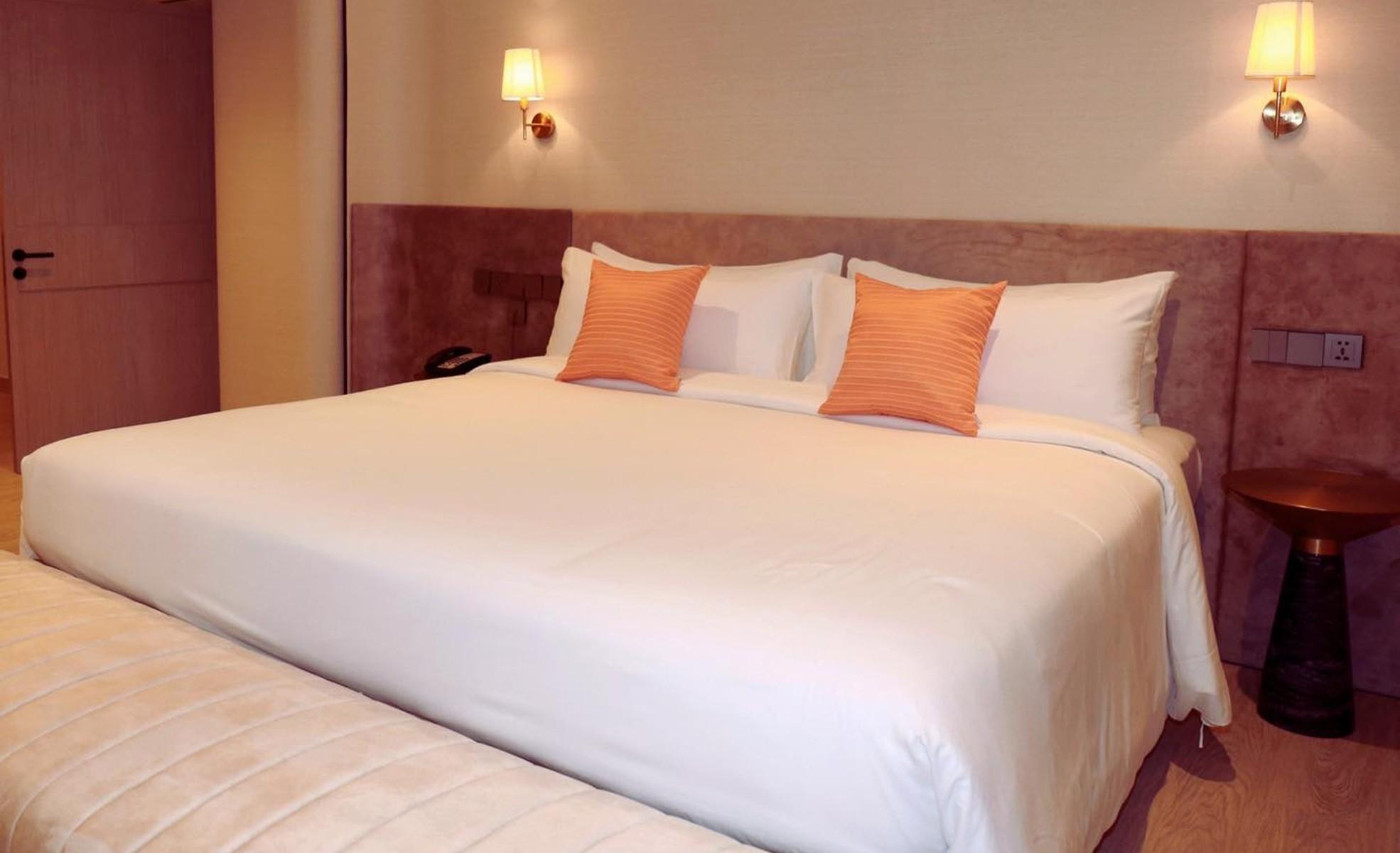 Business Suite 4 Miracle Grand Convention