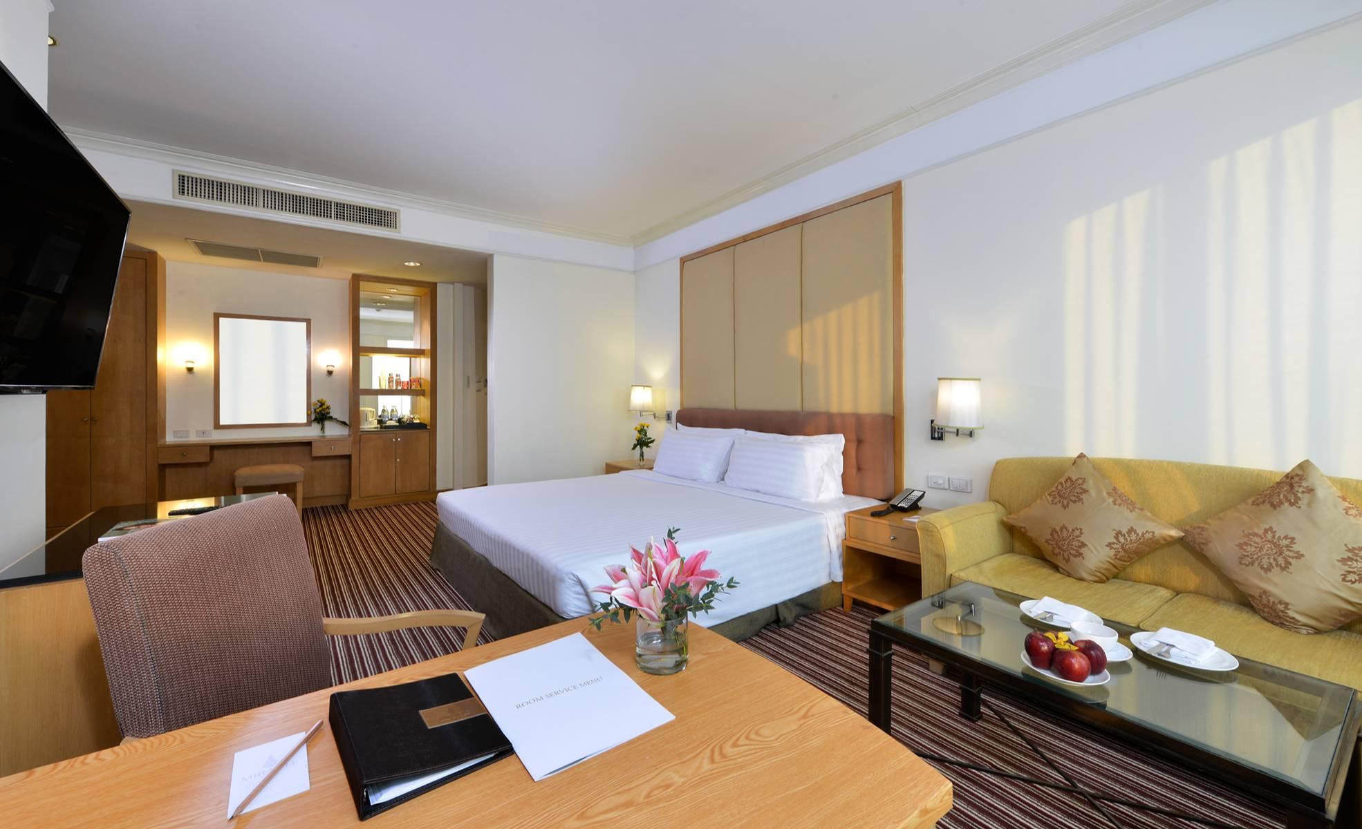 Deluxe Suite Miracle Grand Convention