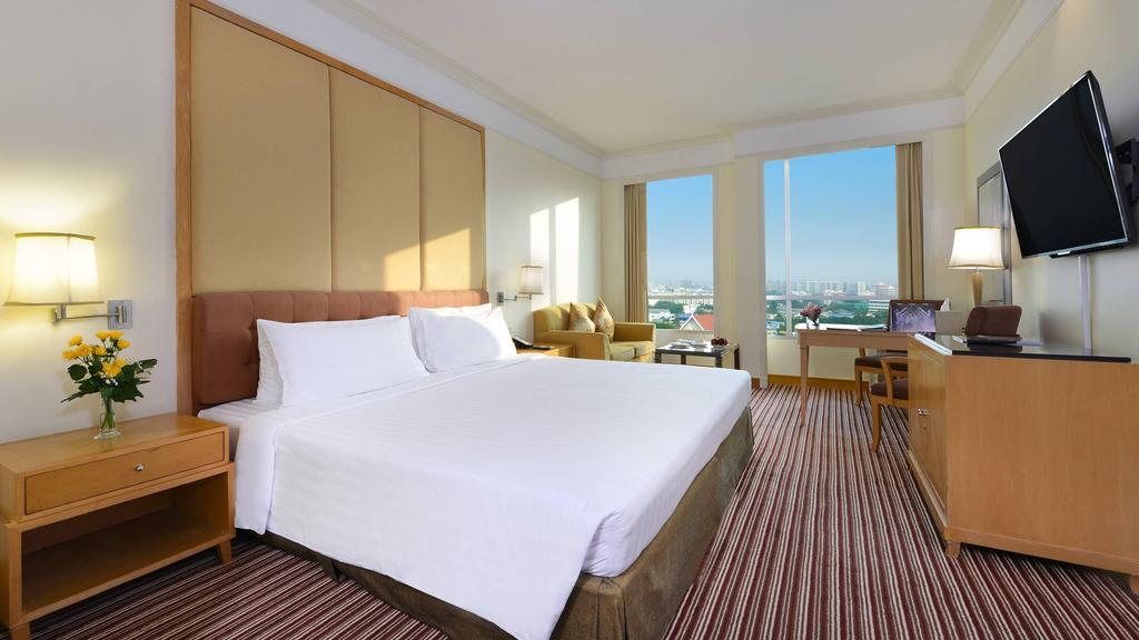 Deluxe Suite
