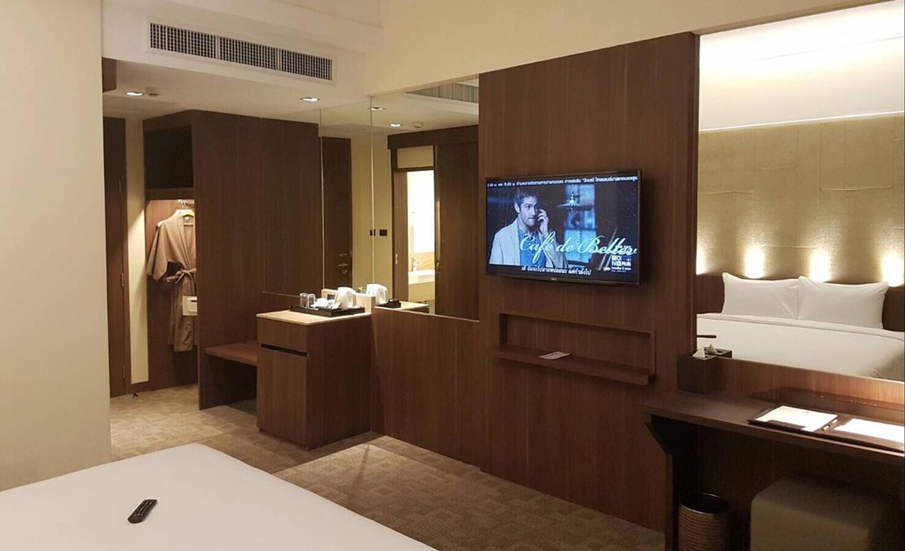 Superior Room Superior Room 3 Louis Tavern By Miracle Bangkok