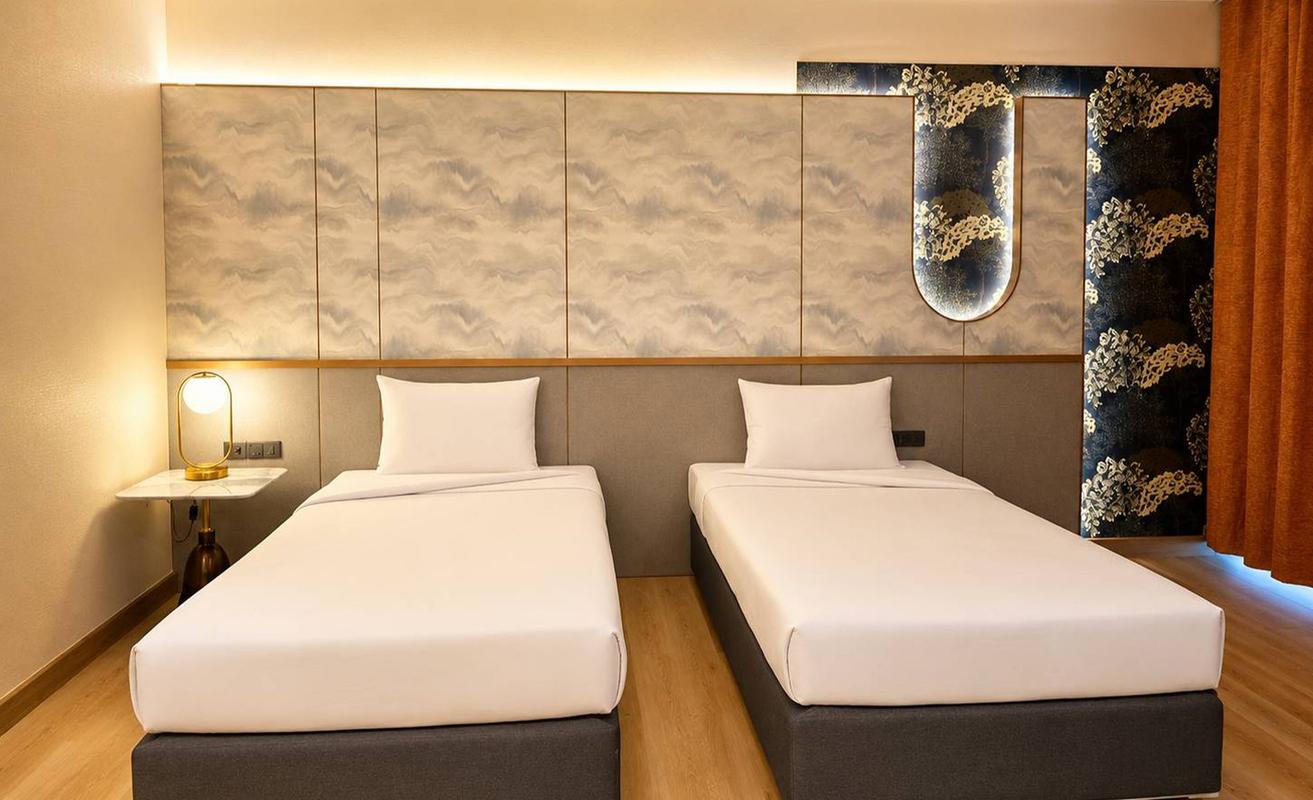 Bedroom Miracle Transit Hotel Bedroom 3 Miracle Transit Hotel Miracle Hotel Group Bangkok