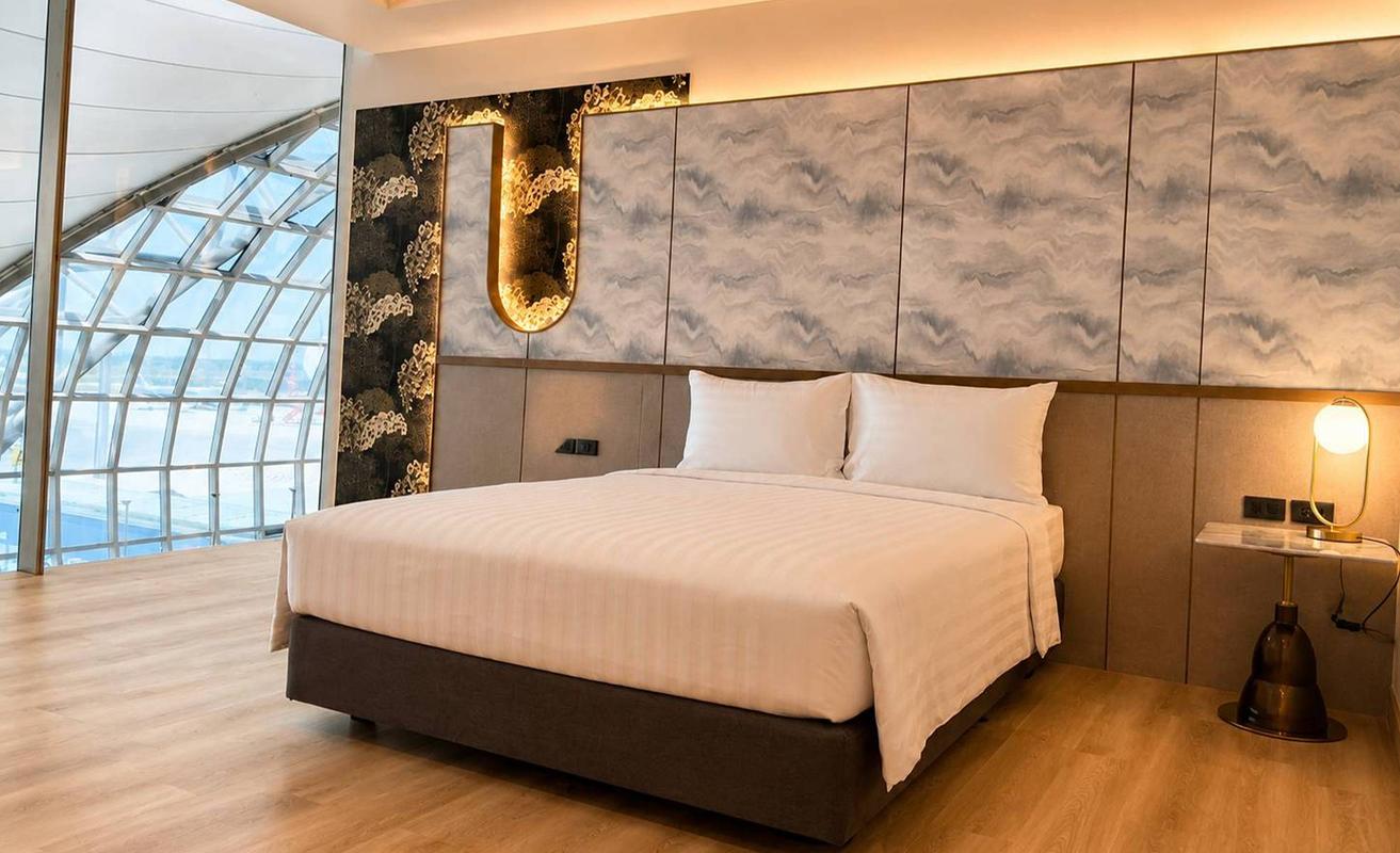 Bedroom Miracle Transit Hotel Bedroom 4 Miracle Transit Hotel Miracle Hotel Group Bangkok
