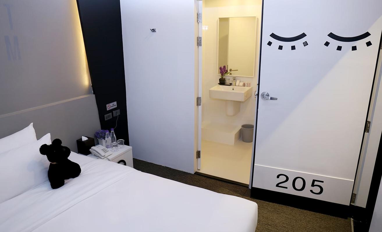 Bedroom Sleep Box by Miracle Bedroom 4 Sleep Box by Miracle Miracle Hotel Group Bangkok